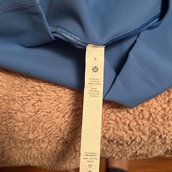 Lululemon Luxtreme high rise in 🩵Blue Nile🩵
Size 8
Beautiful color!! - Picture 7 of 8